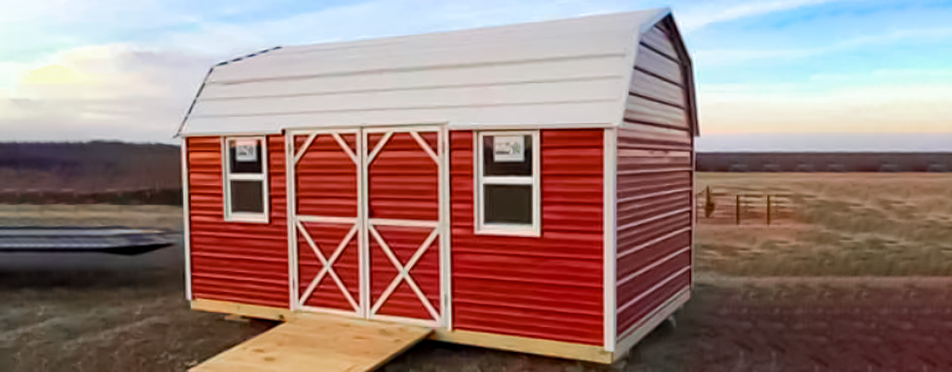 Red & white pole barn in Porter, Oklahoma